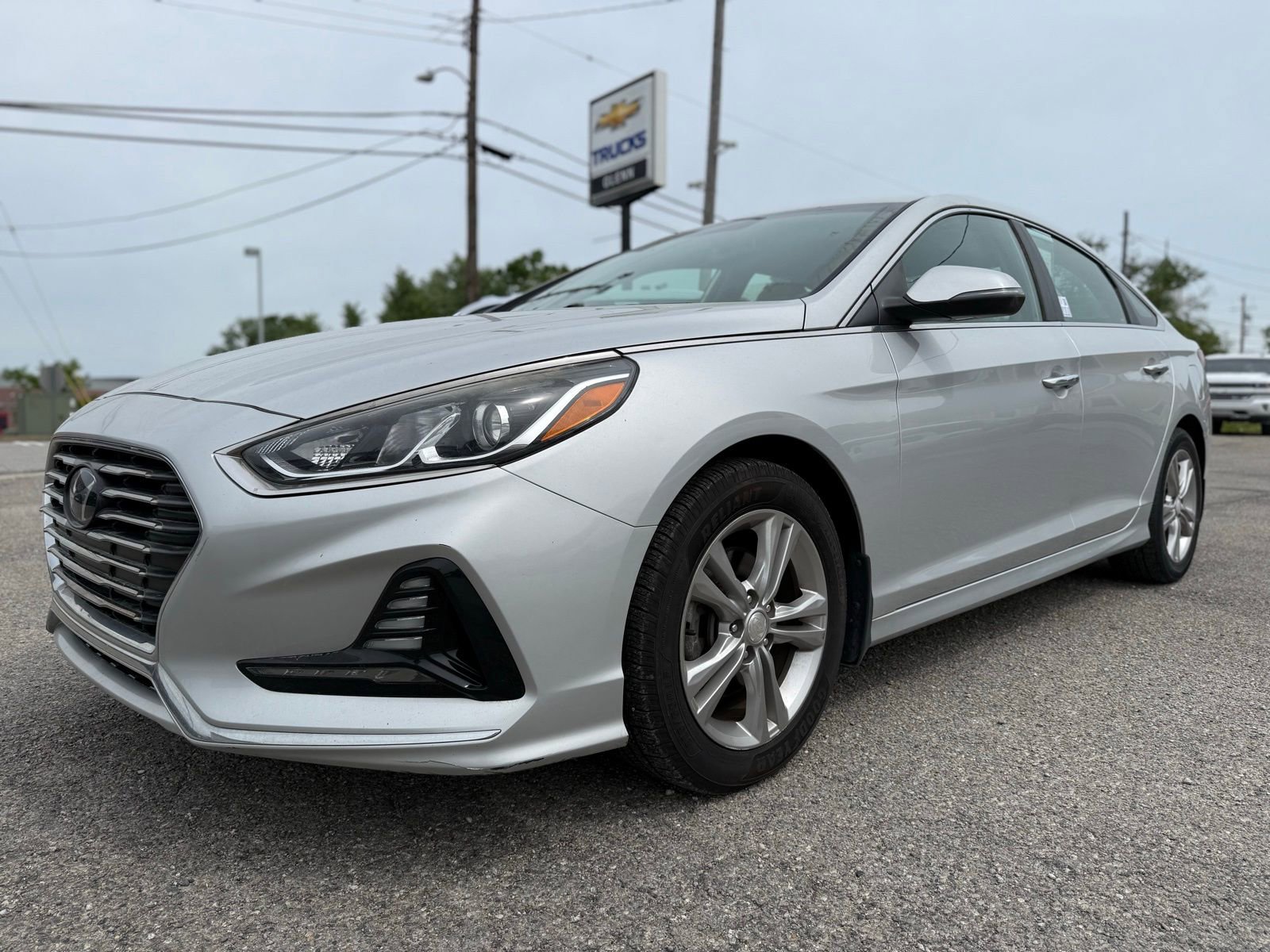 Used 2018 Hyundai Sonata SEL FWD image 2