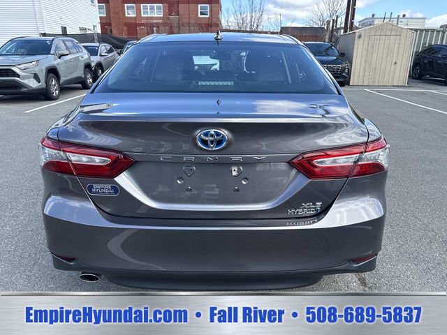 Used 2020 Toyota Camry XLE w/ Sunroof Package FWD image 4
