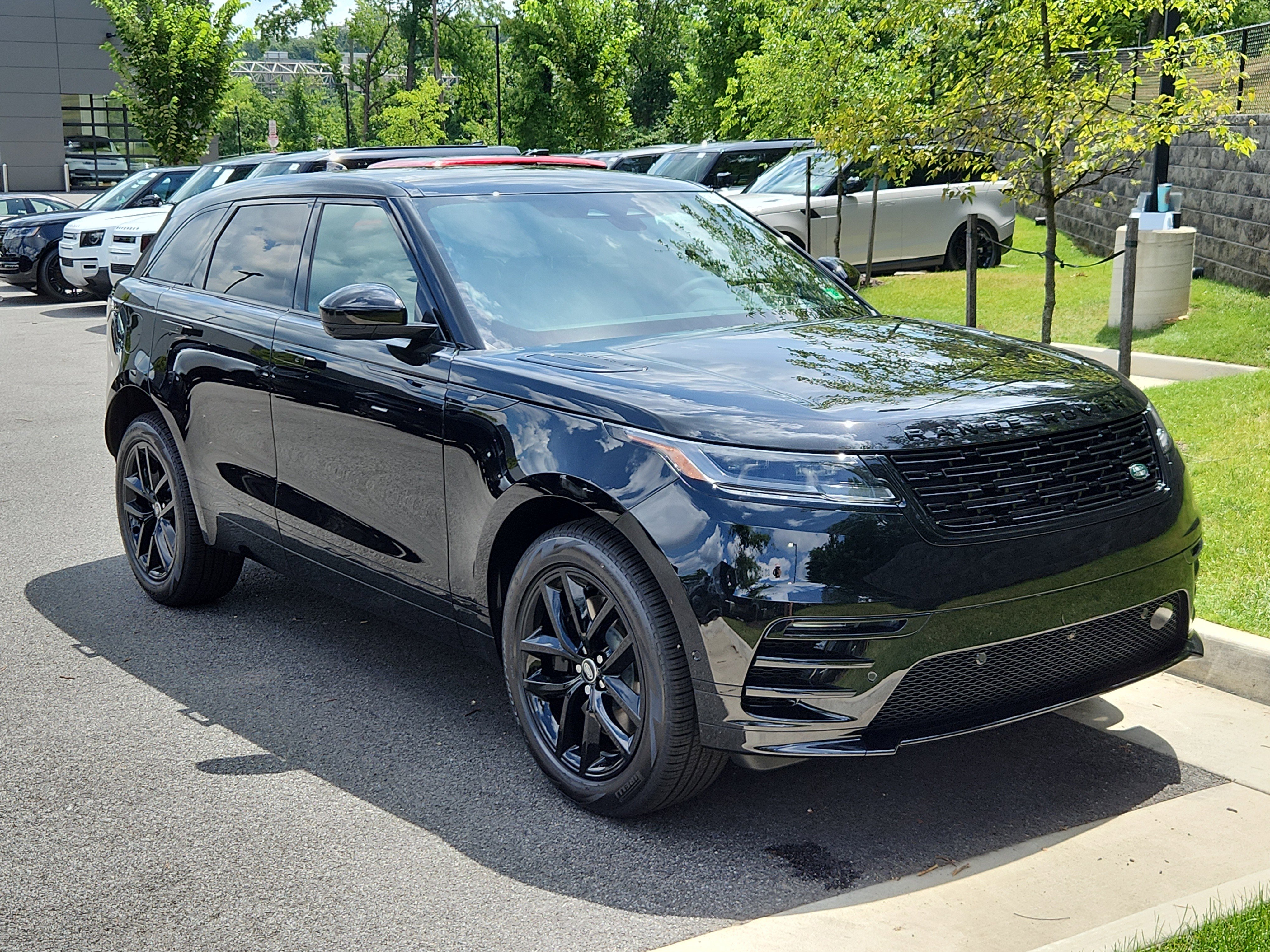 New 2026 Land Rover Range Rover Velar Dynamic SE image 10