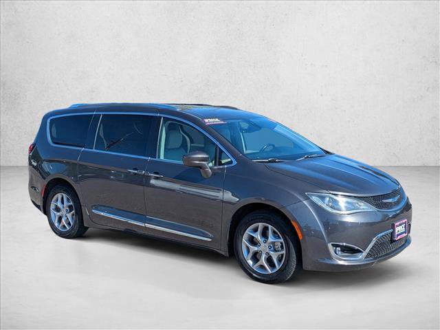Used 2019 Chrysler Pacifica Touring-L Plus FWD image 3