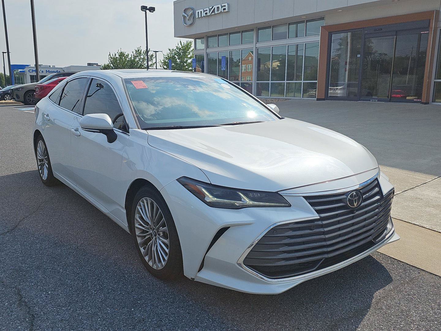 Used 2019 Toyota Avalon Limited w/ Advanced Safety Package FWD image 1