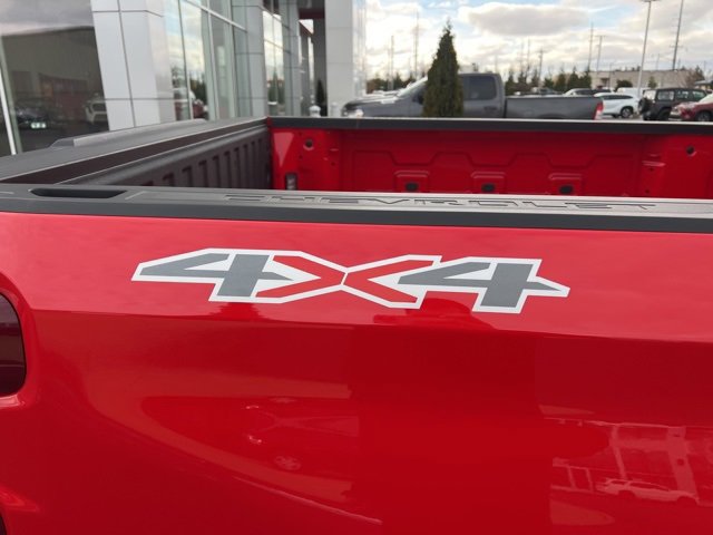 Used 2024 Chevrolet Silverado 1500 LT image 9
