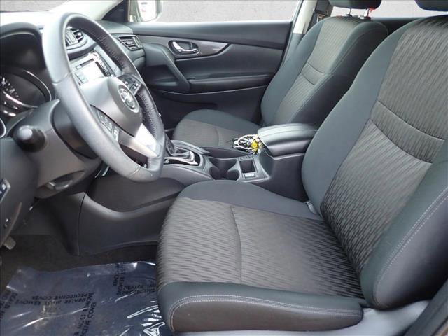 Used 2019 Nissan Rogue SV image 12