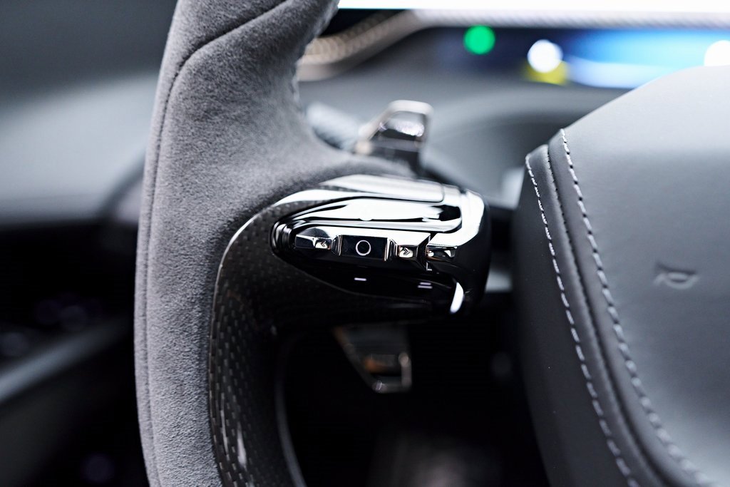 Used 2025 Lotus Eletre image 79