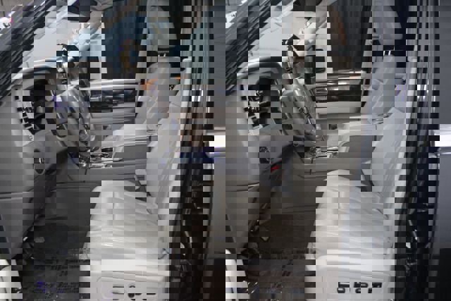 Used 2015 Lincoln Navigator 2WD image 13