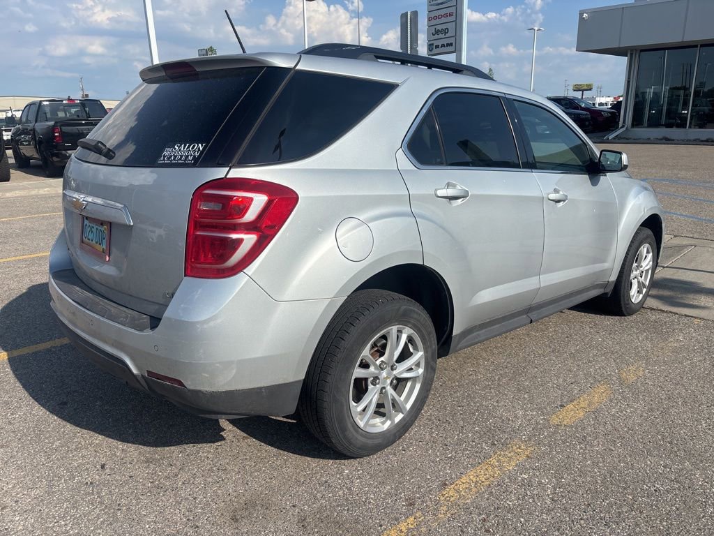 Used 2017 Chevrolet Equinox LT w/ Convenience Package AWD/4WD image 6