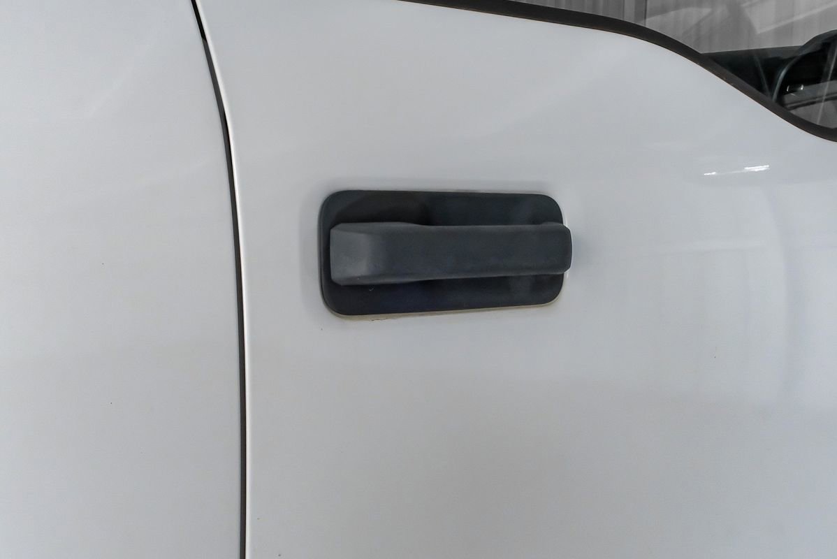 Used 2021 Ford F550 4x4 Crew Cab Super Duty w/ Power Equipment Group image 39