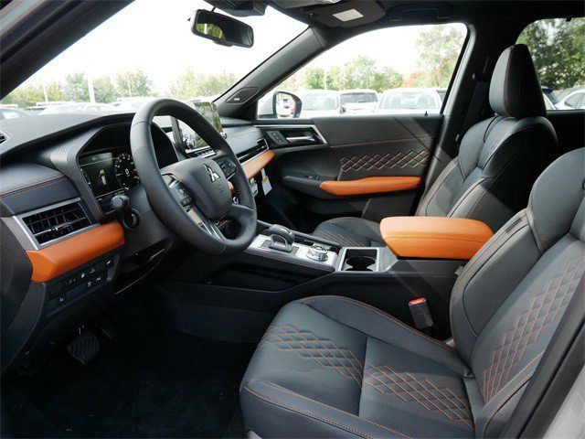 New 2025 Mitsubishi Outlander SEL image 4