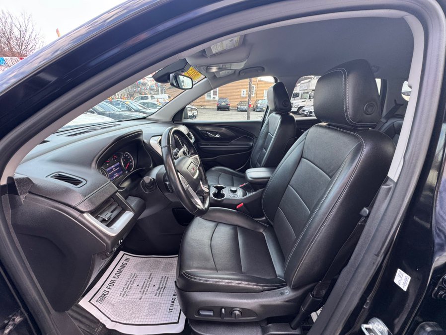 Used 2023 GMC Terrain SLT image 9