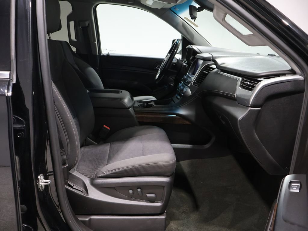 Used 2018 Chevrolet Suburban LS image 23