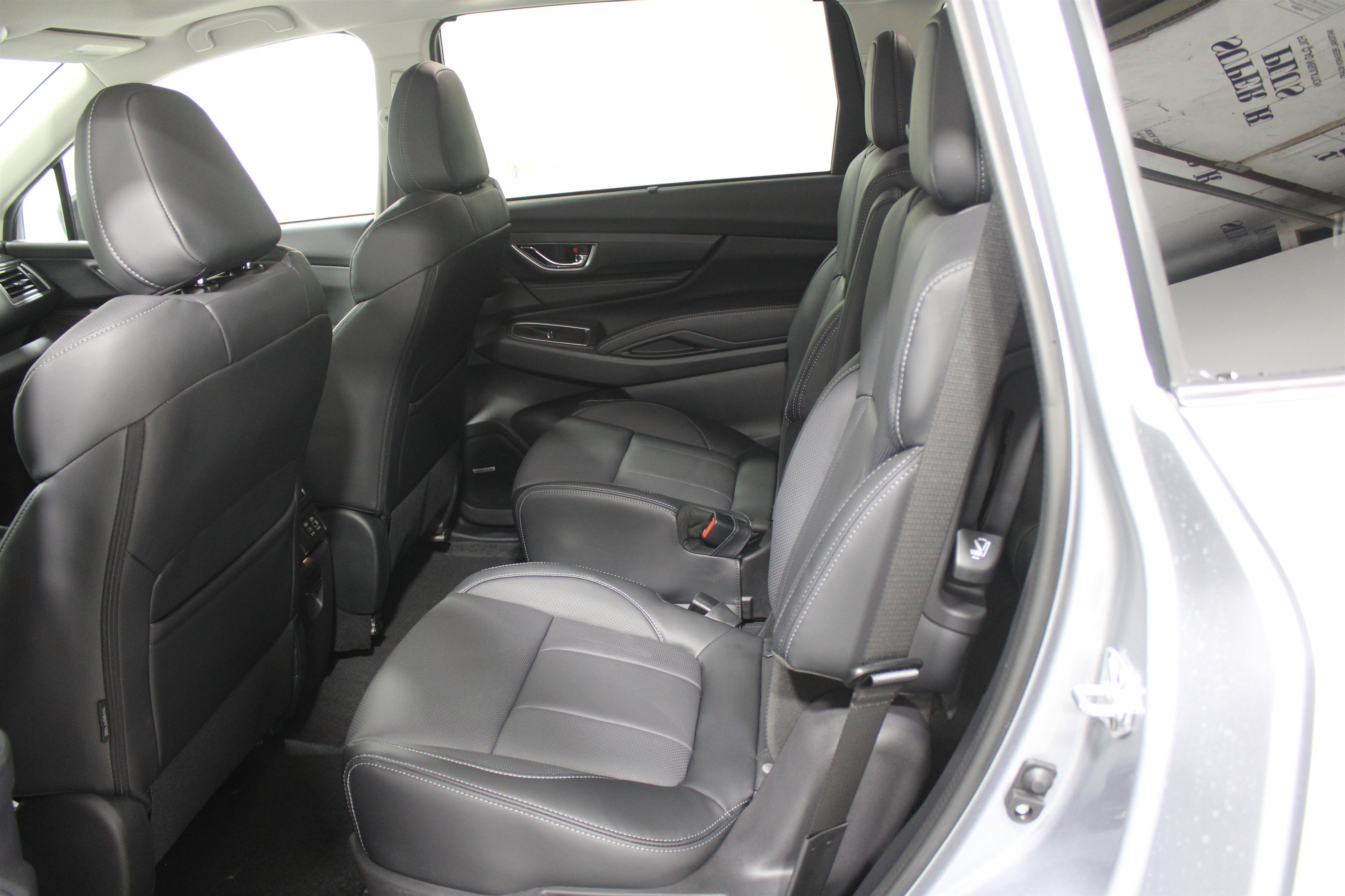 New 2025 Subaru Ascent Limited image 19