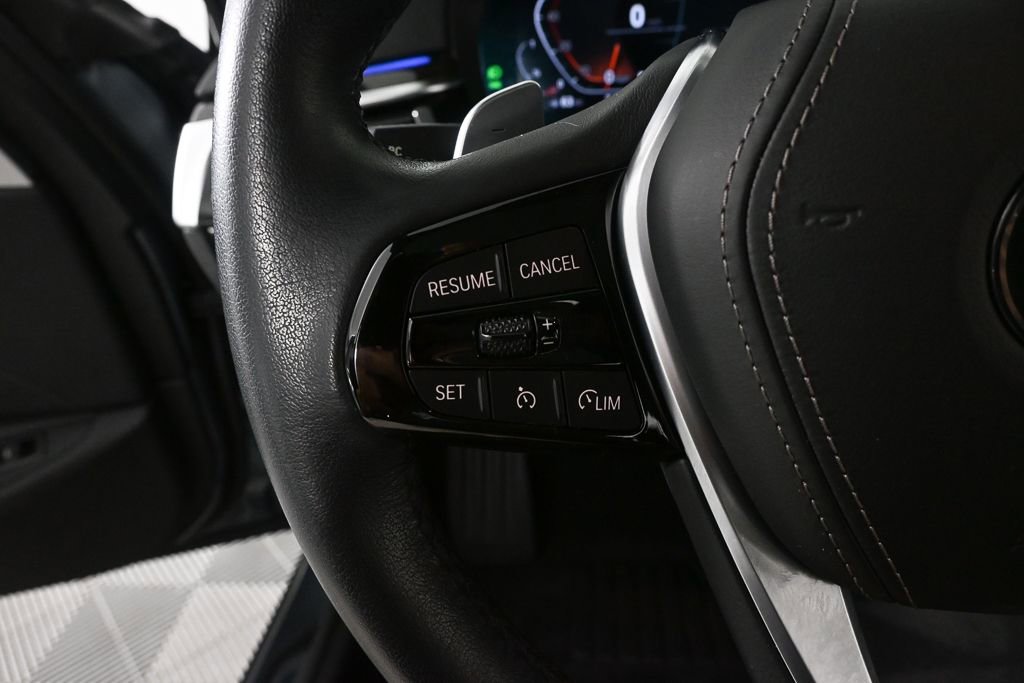 Used 2022 BMW 540i w/ Premium Package image 10