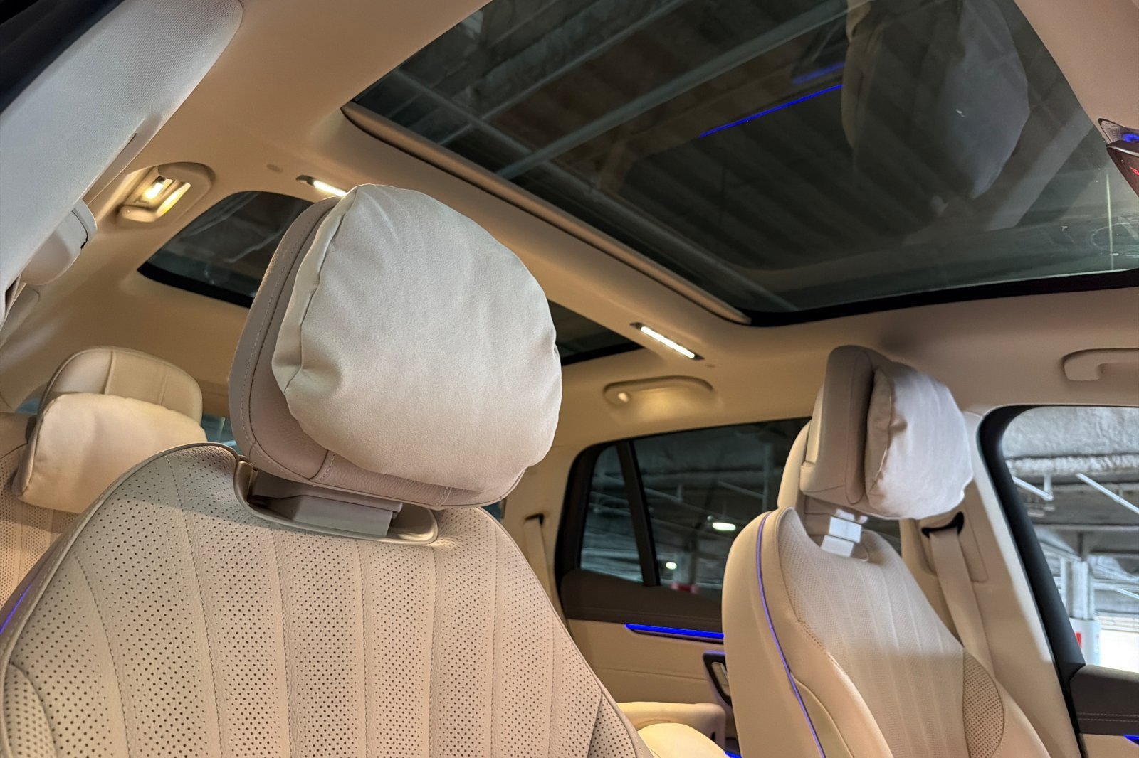 New 2026 Mercedes-Benz EQS 400 4MATIC SUV image 17