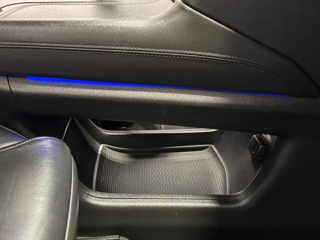 Used 2017 Cadillac XT5 Premium Luxury AWD/4WD image 25