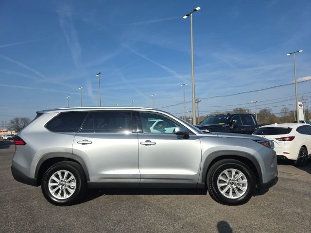 Certified 2025 Toyota Grand Highlander XLE image 4