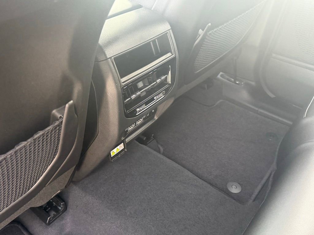 Certified 2025 Jeep Grand Cherokee Limited w/ Black Appearance Package image 28