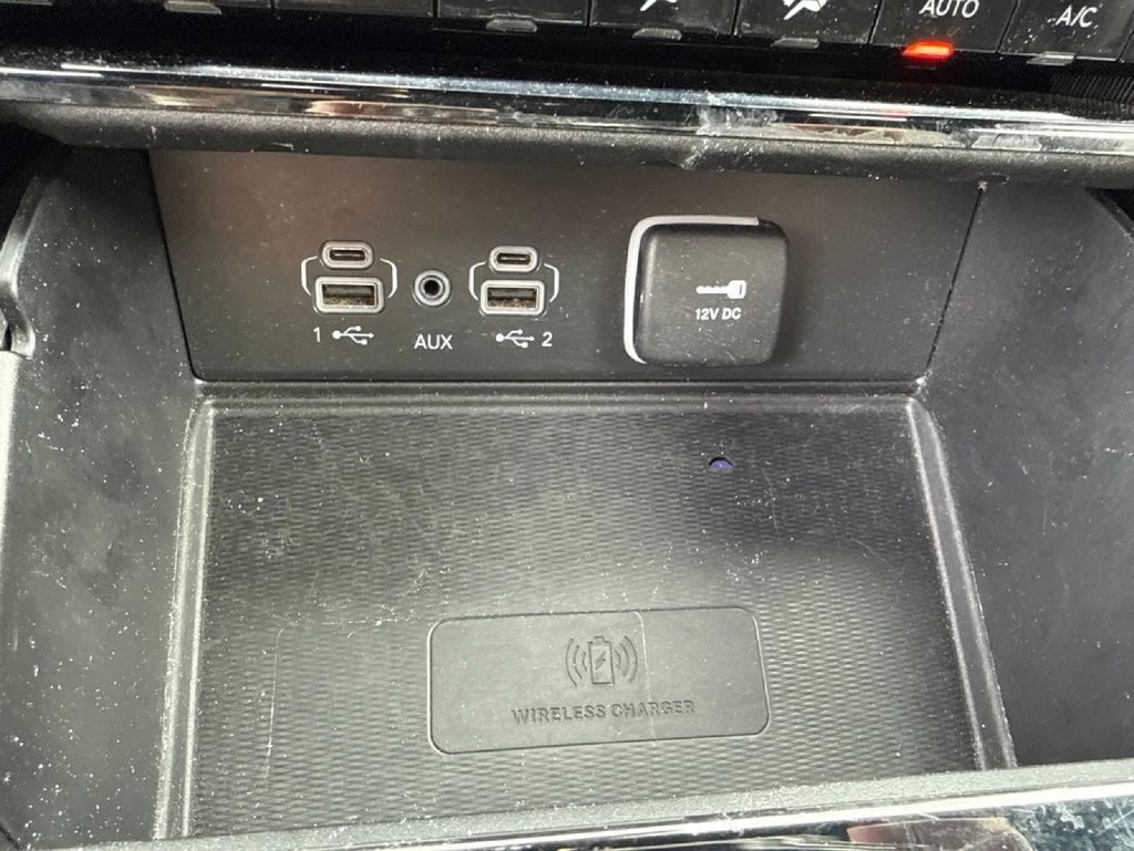 Used 2024 Jeep Grand Cherokee Altitude AWD/4WD image 20