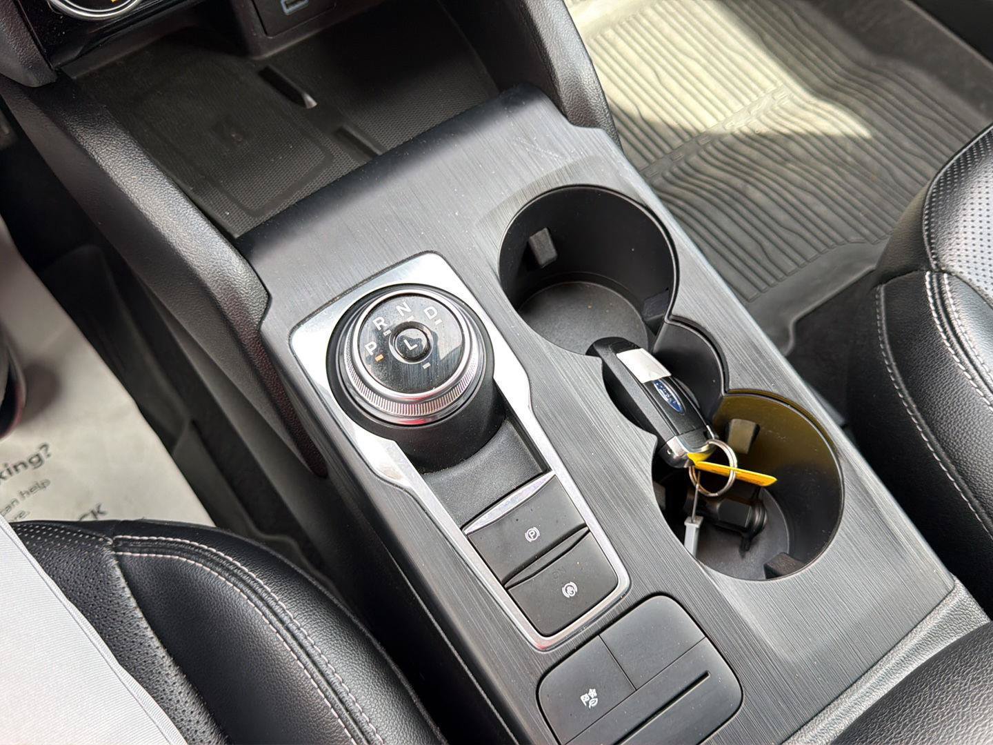 Used 2022 Ford Escape SEL w/ Technology Package FWD image 25