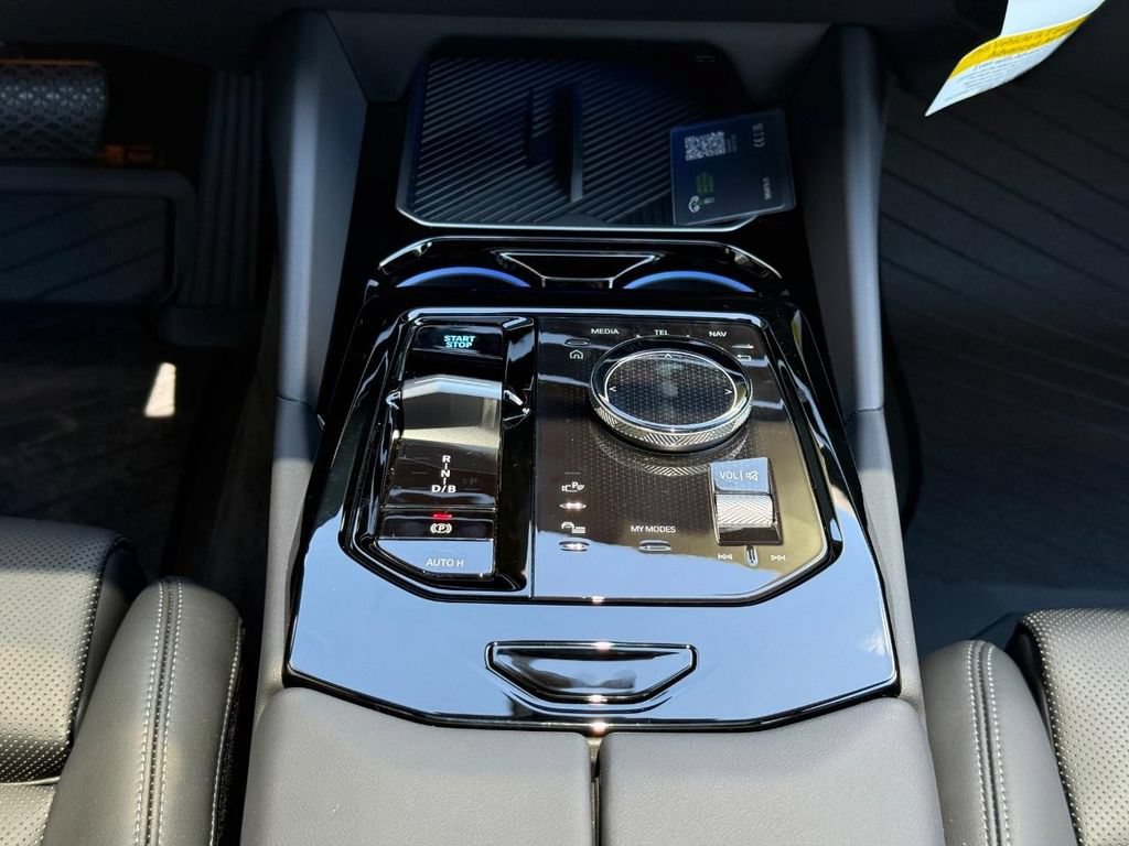 New 2027 BMW i5 xDrive40 AWD/4WD image 8