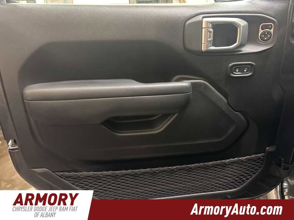 Used 2024 Jeep Wrangler Willys image 7