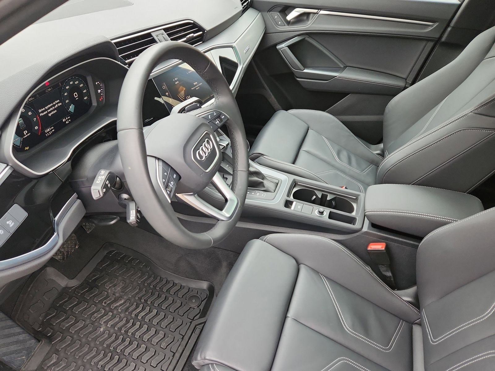 Certified 2025 Audi Q3 2.0T Premium w/ Convenience Package image 5