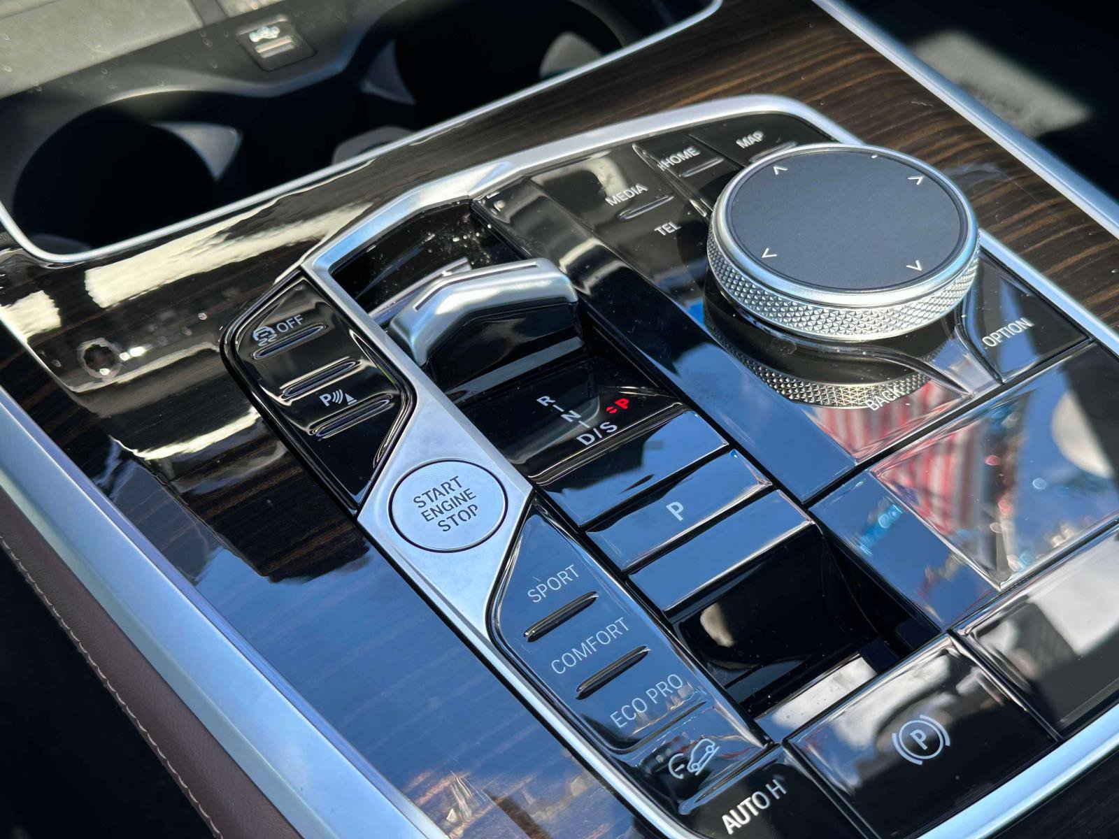 Used 2024 BMW X5 xDrive40i w/ M Sport Package image 32