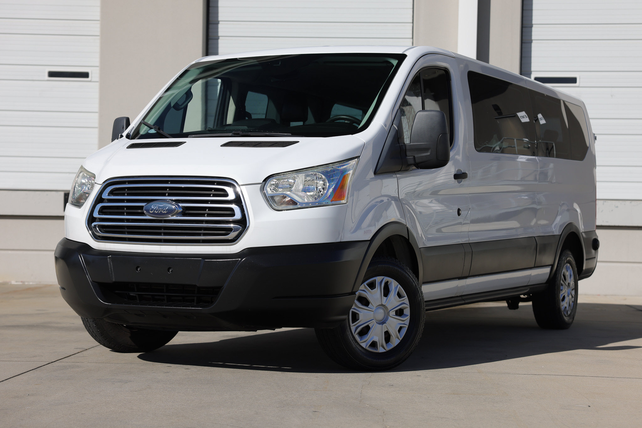Used 2019 Ford Transit 350 XLT RWD image 1