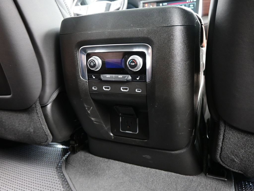 Used 2023 GMC Yukon Denali Ultimate image 41