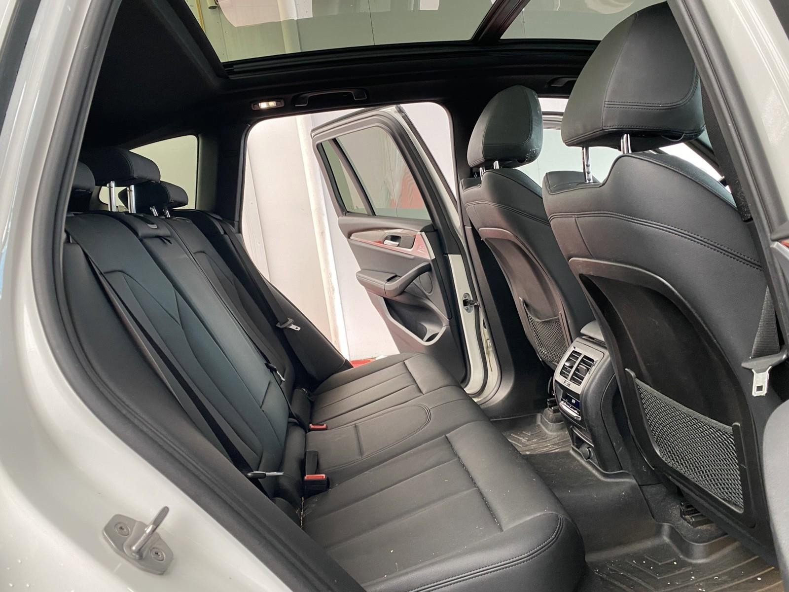 Used 2018 BMW X3 xDrive30i image 12