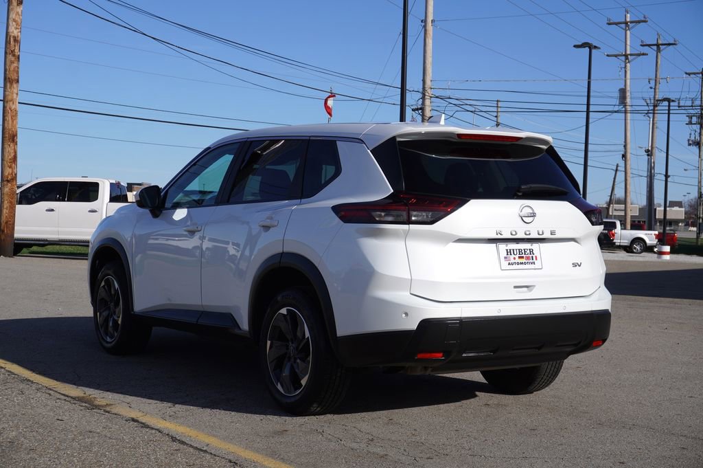 Used 2024 Nissan Rogue SV image 5