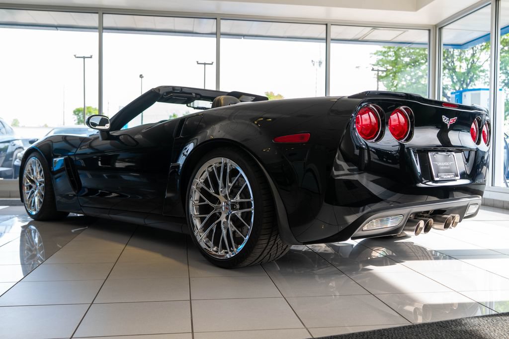 Used 2013 Chevrolet Corvette 427 w/ 1SB Preferred Equipment Group RWD image 8