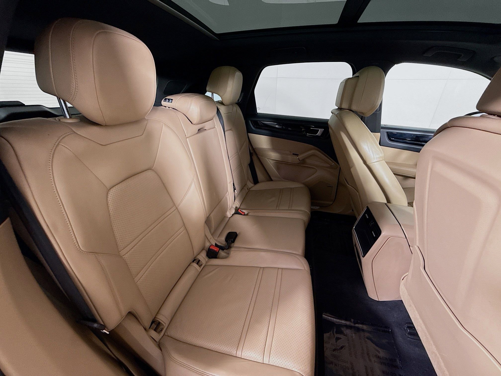 Certified 2020 Porsche Cayenne image 26
