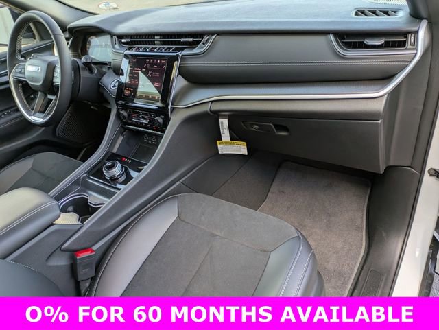 New 2025 Jeep Grand Cherokee Altitude image 30