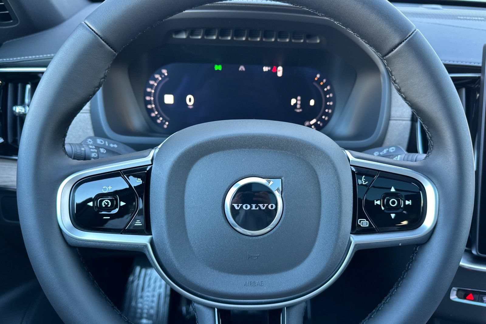 New 2026 Volvo XC90 B5 Plus w/ Protection Package AWD/4WD image 26
