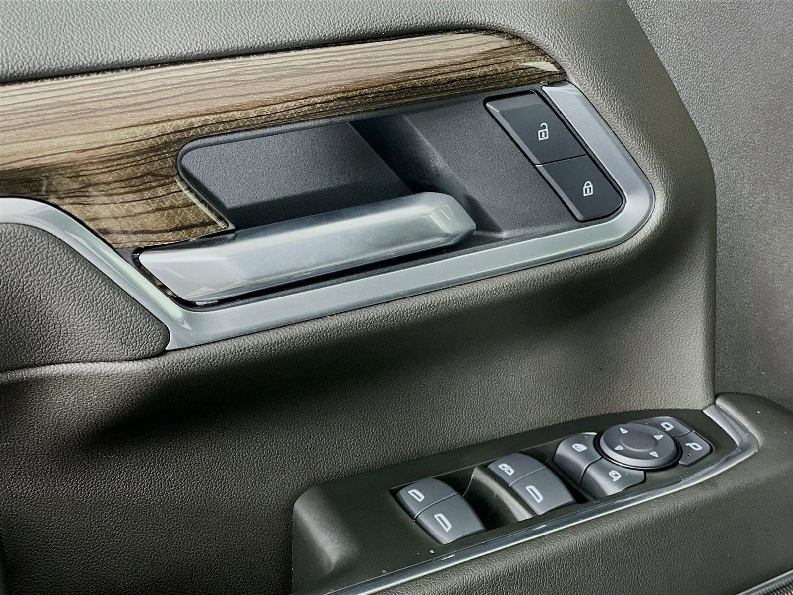 Used 2025 Chevrolet Silverado 2500 LT w/ Safety Package image 21