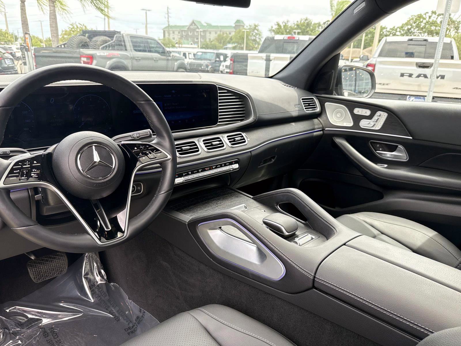 Certified 2025 Mercedes-Benz GLS 450 4MATIC image 17