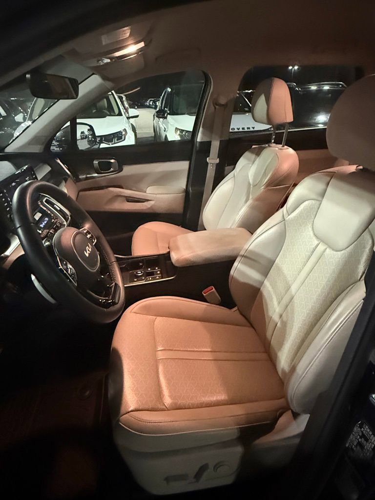 Certified 2024 Kia Sorento EX image 9