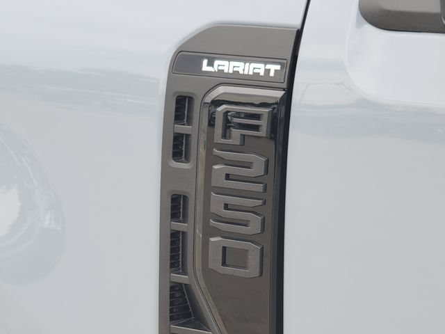 Used 2025 Ford F250 Lariat w/ Lariat Ultimate Package AWD/4WD image 16