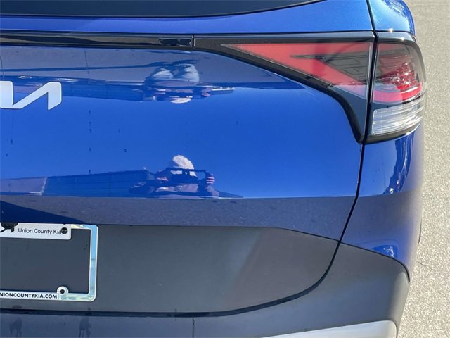 Certified 2024 Kia Sportage EX image 17