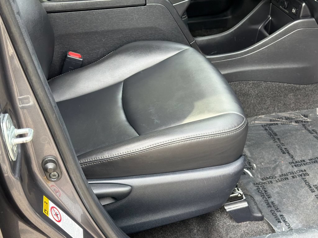 Used 2015 Toyota Prius V Five w/ Advanced Technology Package FWD image 9