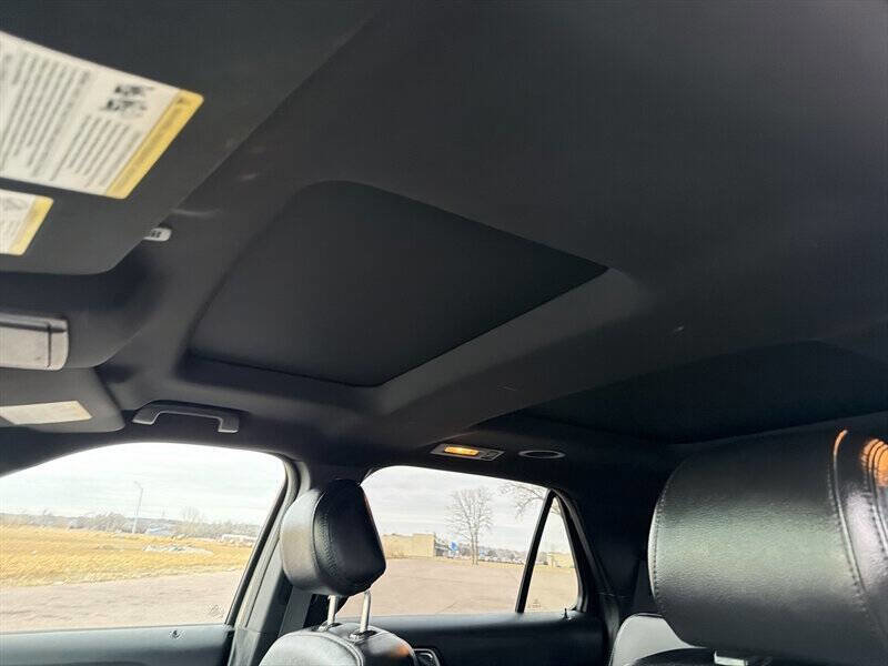 Used 2017 Ford Explorer XLT w/ Equipment Group 202A image 13