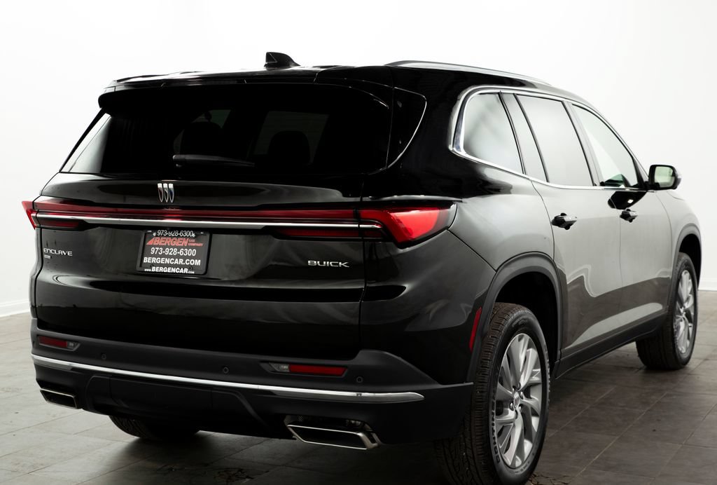 Used 2025 Buick Enclave Preferred AWD/4WD image 14