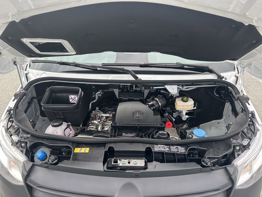 Used 2025 Mercedes-Benz Sprinter 2500 image 29