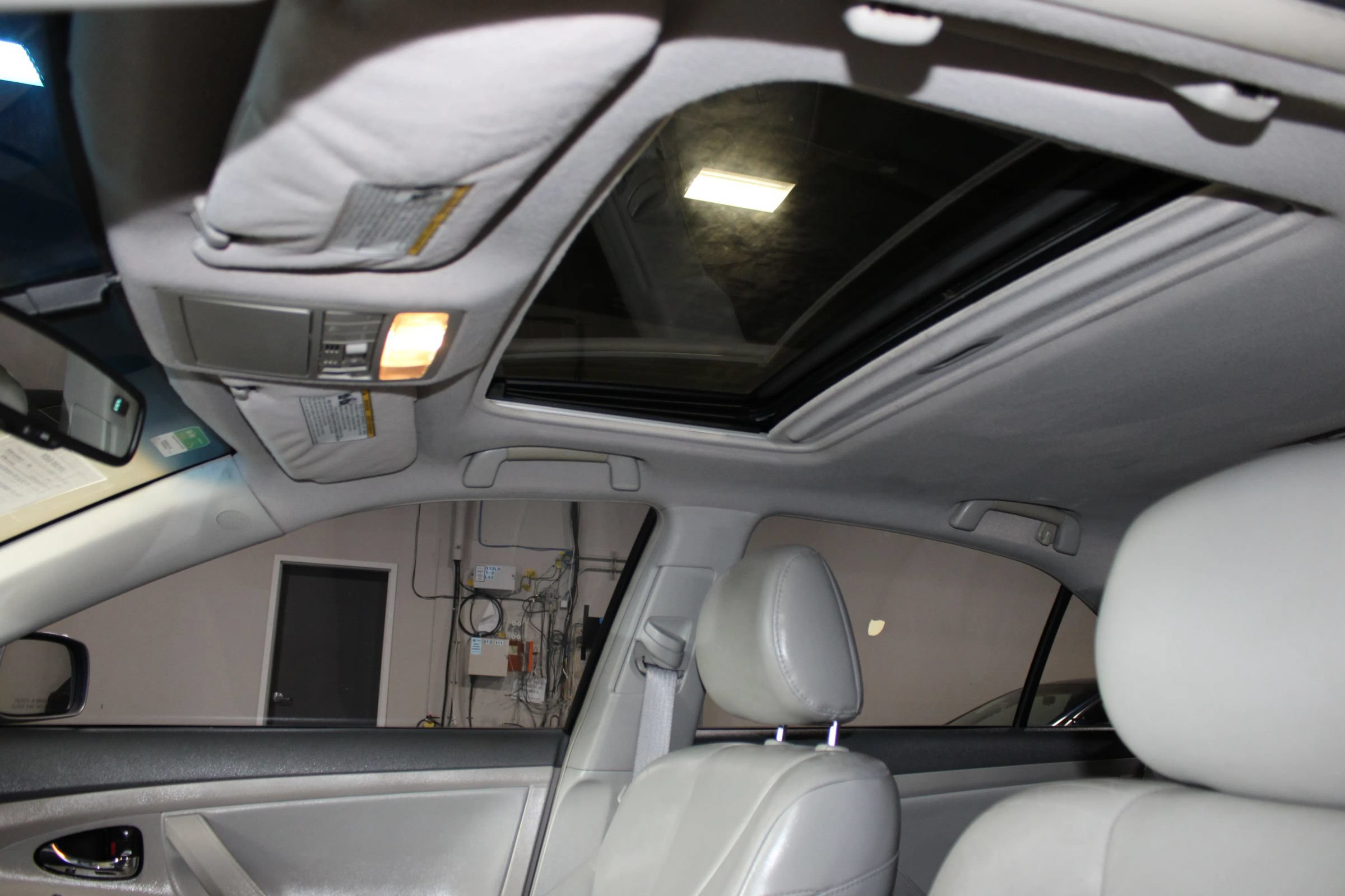 Used 2009 Toyota Camry Hybrid FWD image 24