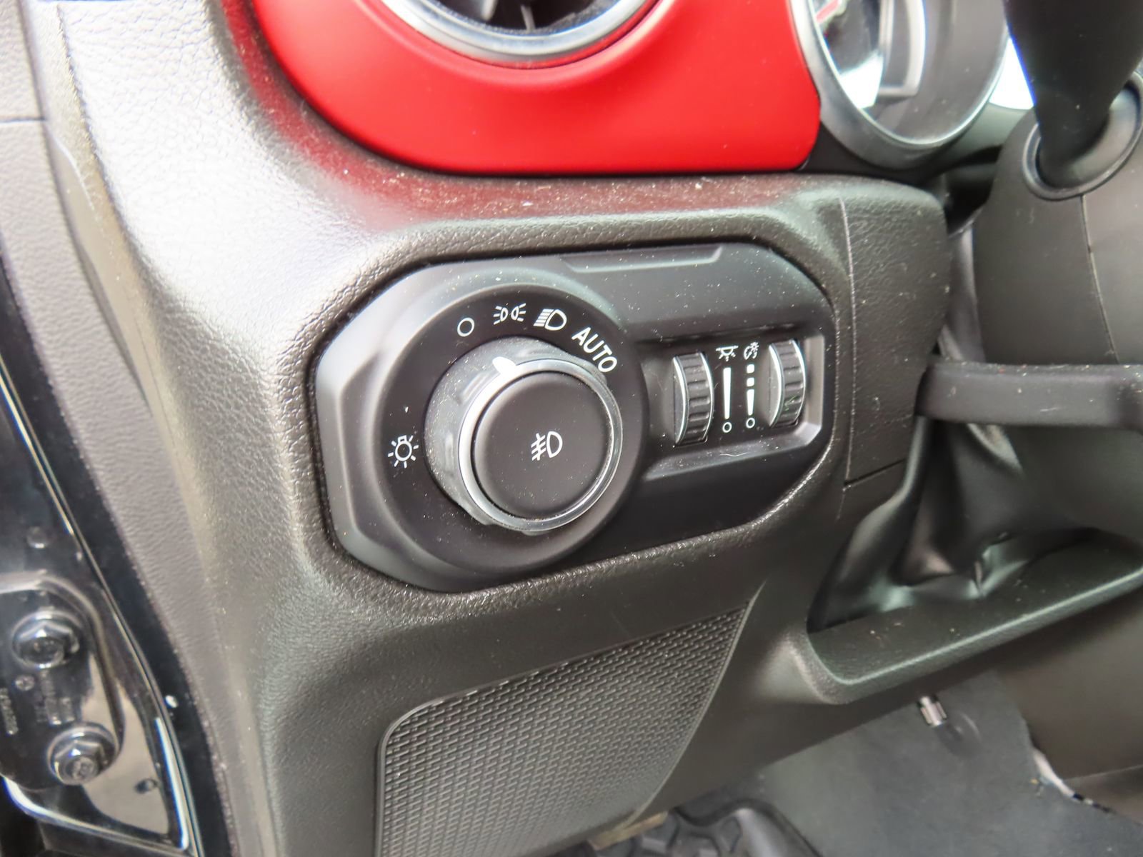 Used 2022 Jeep Wrangler Unlimited Rubicon w/ Xtreme Recon 35" Tire Package image 15