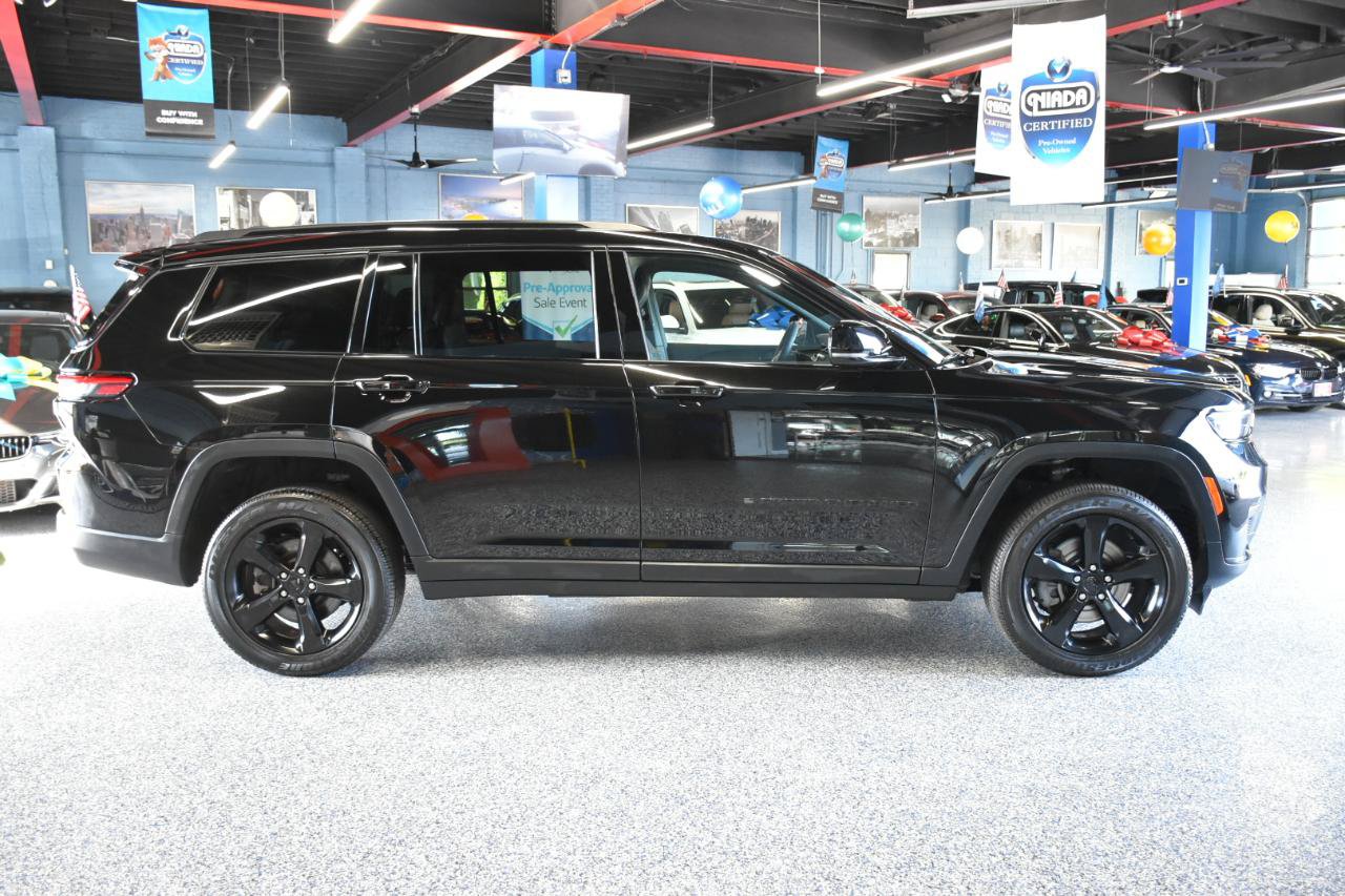 Used 2024 Jeep Grand Cherokee L Laredo AWD/4WD image 2