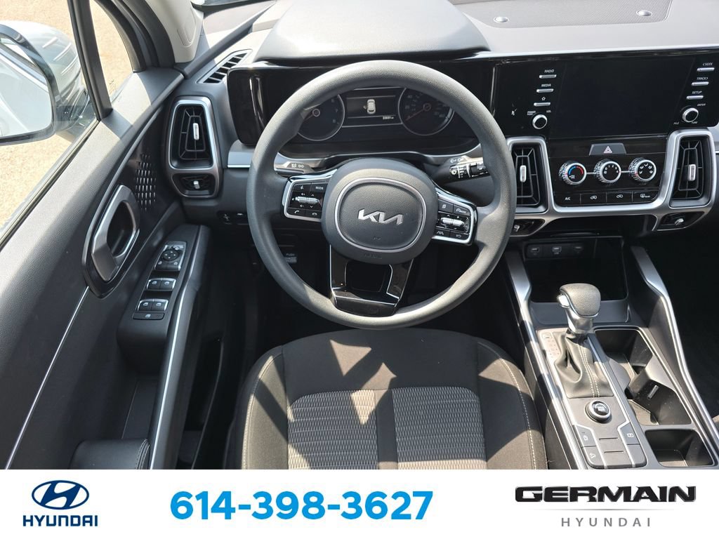Used 2022 Kia Sorento LX FWD image 17