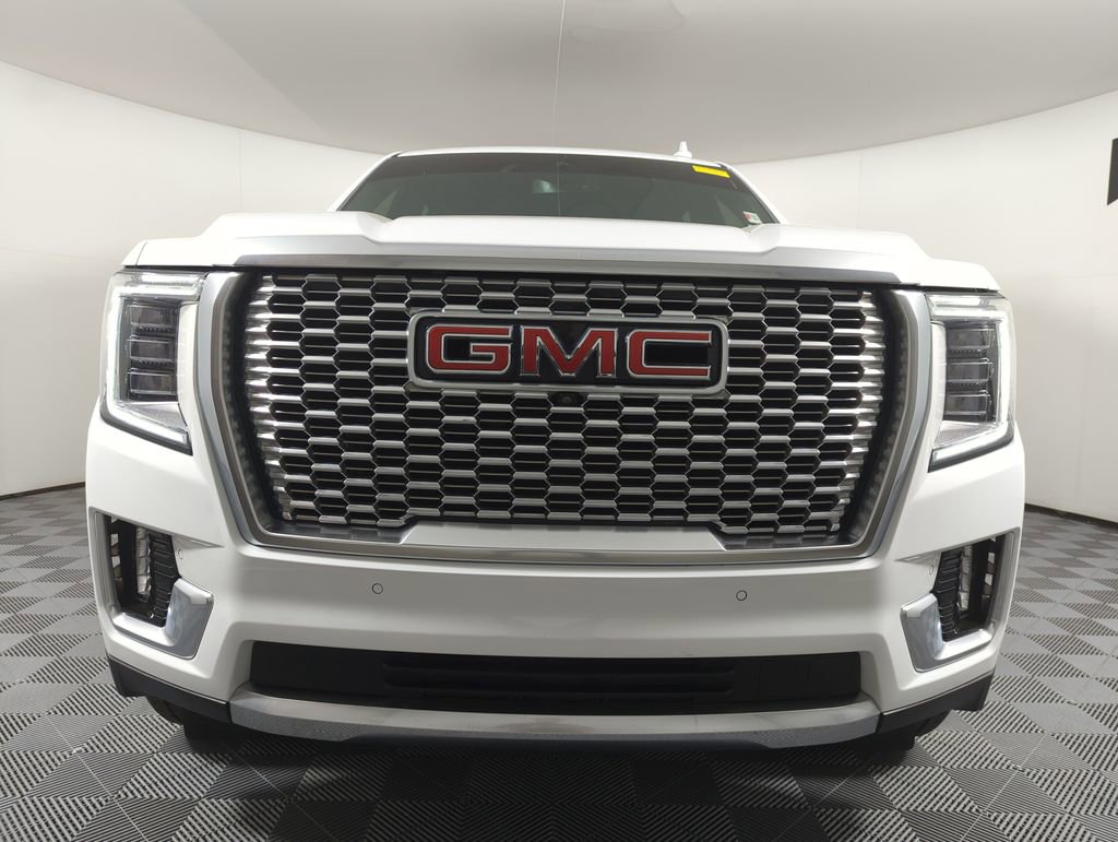 Used 2023 GMC Yukon Denali w/ LPO, Floor Liner Package image 3