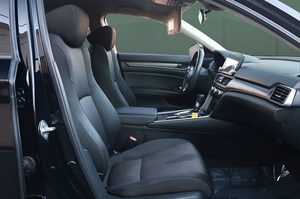 Used 2020 Honda Accord LX image 11