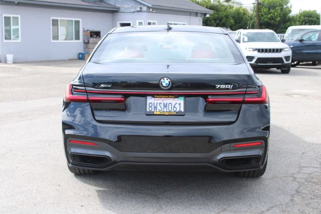 Used 2022 BMW 750i xDrive w/ M Sport Package AWD/4WD image 4